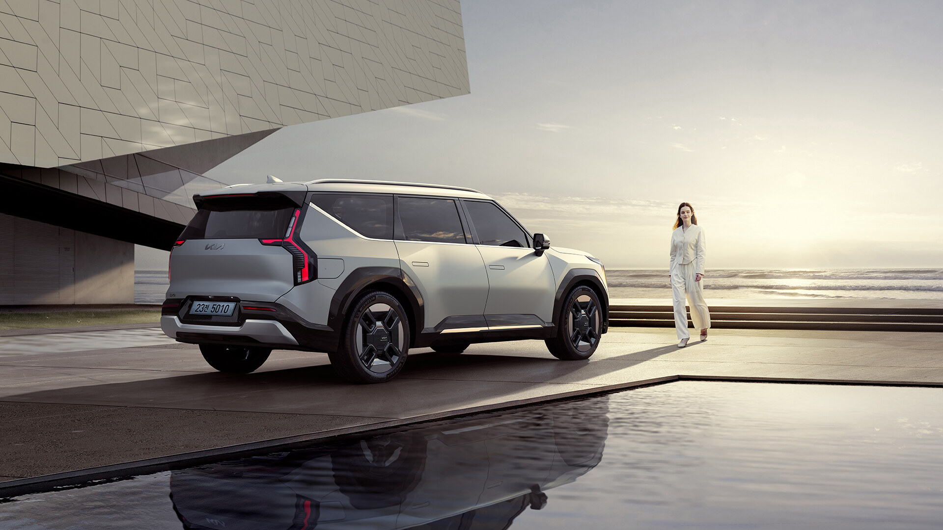 기아 EV9 대형 전기 SUV 후면 세로형 램프 디자인